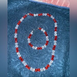 Necklace and bracelet set